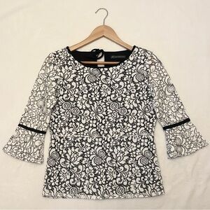 Adrianna Papell Black & White Lace Overlay Top 3/4 Sleeve Size M
